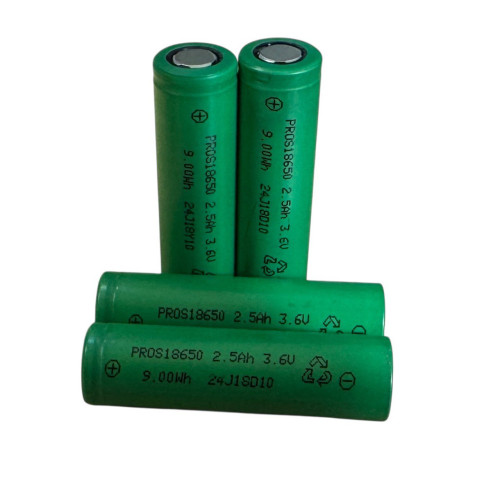 Аккумулятор 18650 2500mAh Li-ion 3,6V 15A зелений Аккумулятор 18650 2500mAh Li-ion 3,6V 15A зелений