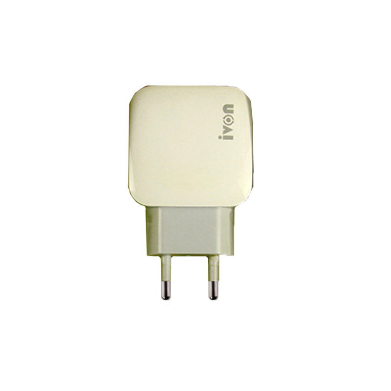 Зарядний пристрій Ivon AD-21 2 USB 3100 mA white